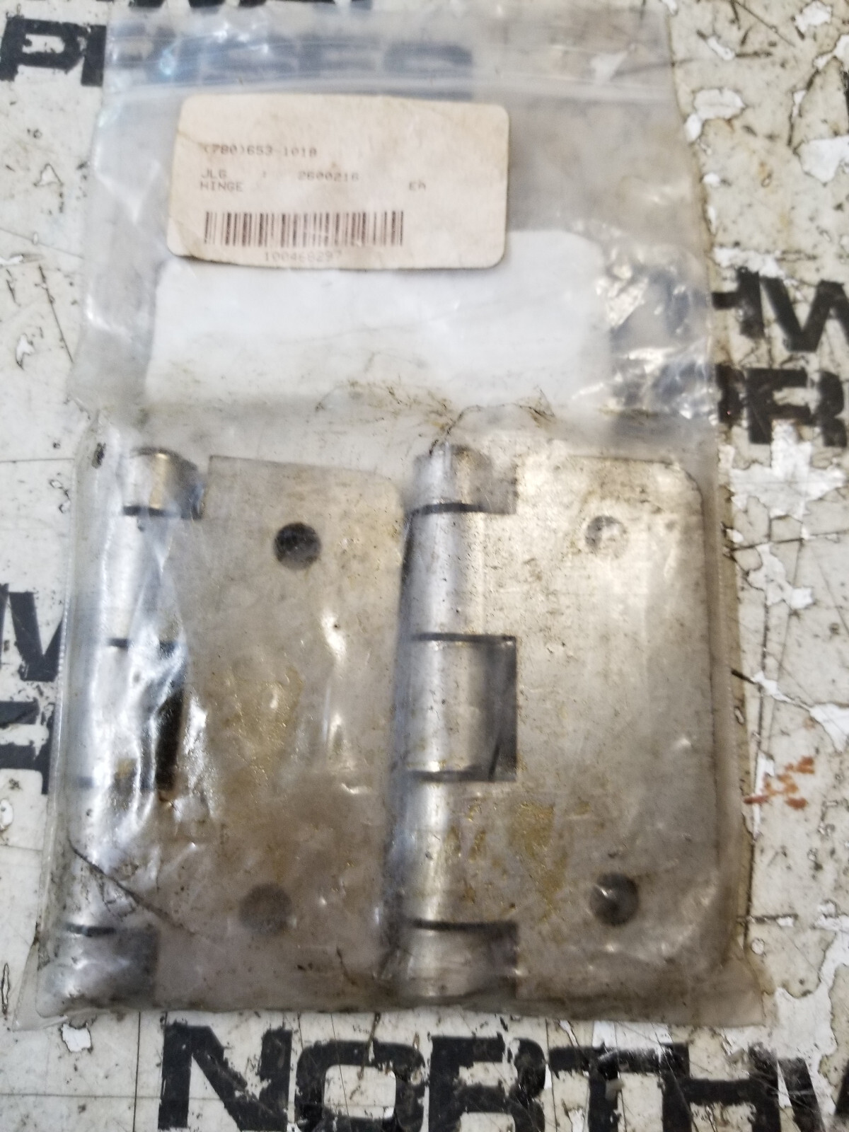 LOT OF 2PC - JLG HINGE 2600216 HINGE, .12 X 3.00 X 3.00 - Picture 1 of 3