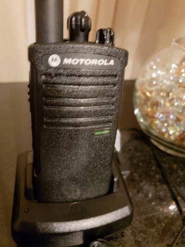 2 Motorola RDX RDU4100 Two Way Radio