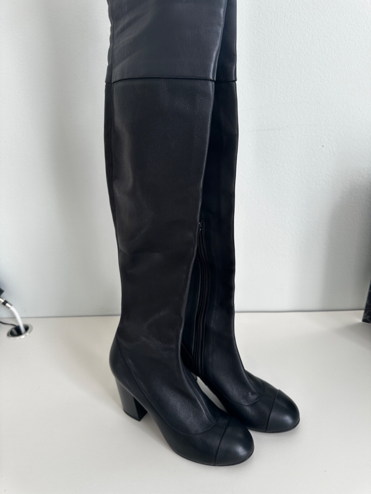 CHANEL 黒 スエード パンプス22.5 35 yamamoto7887_20972-00