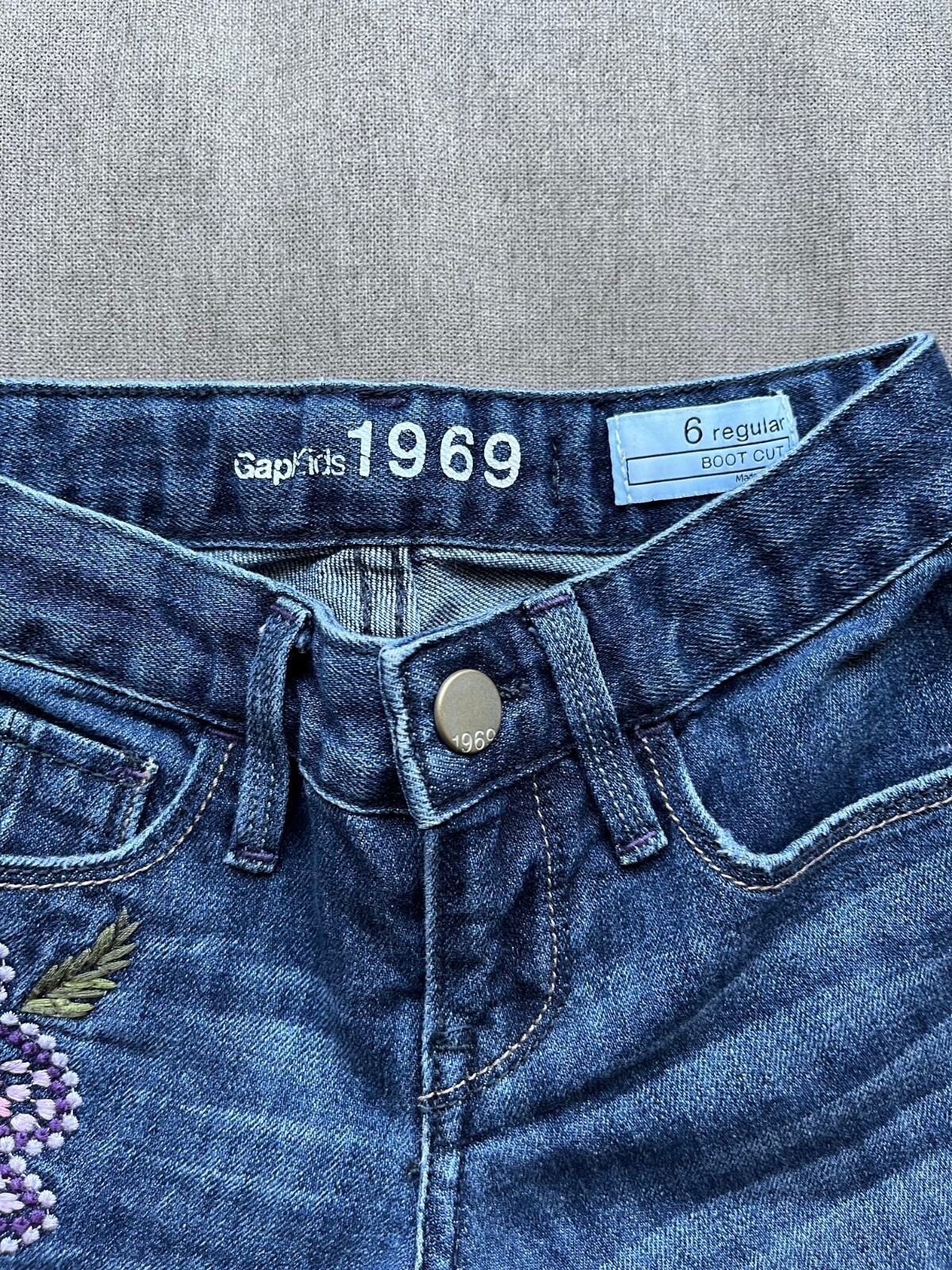 Gap Girls Embroidered Flare Jeans size 6