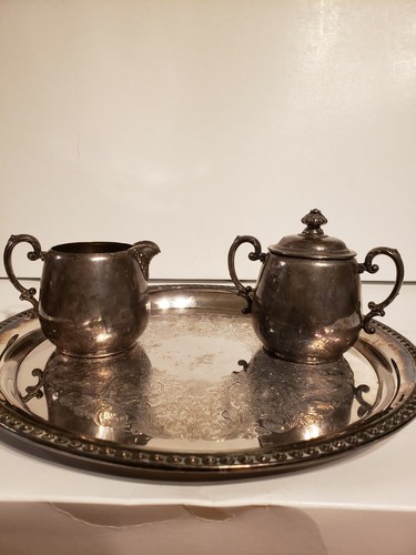 Wickford Vintage silver plated tea creamer and sugarbowl with free Oneida tray