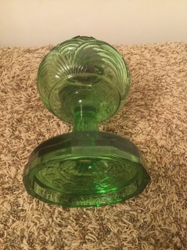 Beautiful Vintage Green Aladdin Oil Lamp Drape No Chips Or Cracks