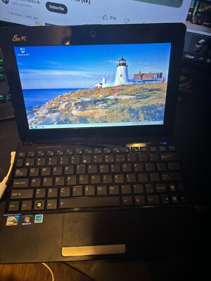 ASUS 10in. (160GB, Intel Atom, 1.6GHz, 1GB) No screws W/charger