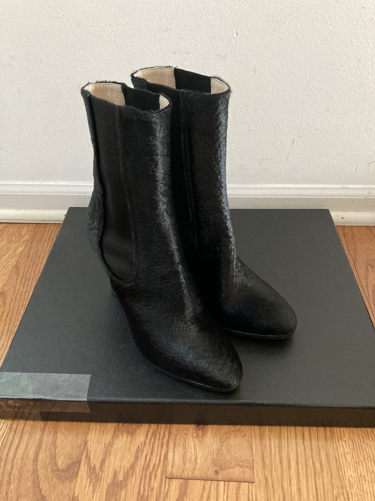 CHANEL　ブーツ　ブラック 23AW♡美脚が際立つ》【CHANEL】厚底ブーツ (CHANEL/ショート