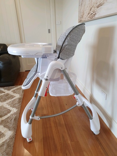 regent deluxe high chair