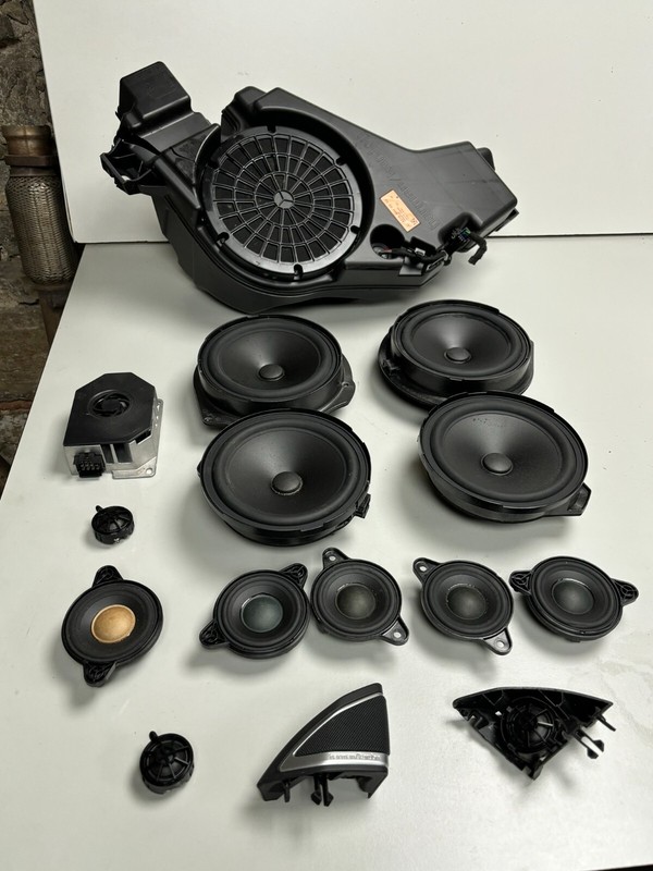 Mercedes W218 Harman Kardon Lautsprechersystem Komplett A2128202202 A2189009403