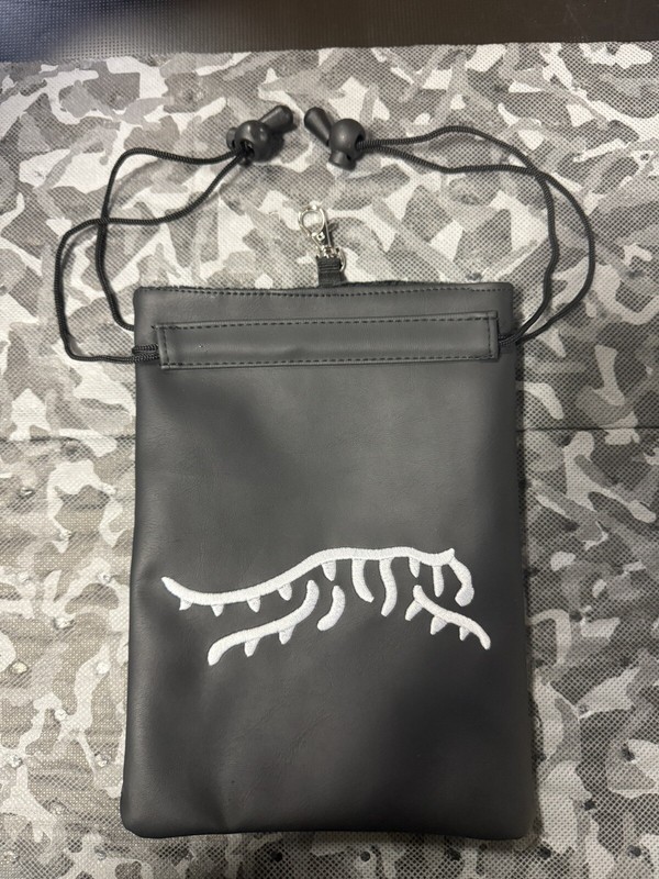 Tiger Woods Sunday Red Cloth Lined Valuables Pouch W/Drawstring Meas.