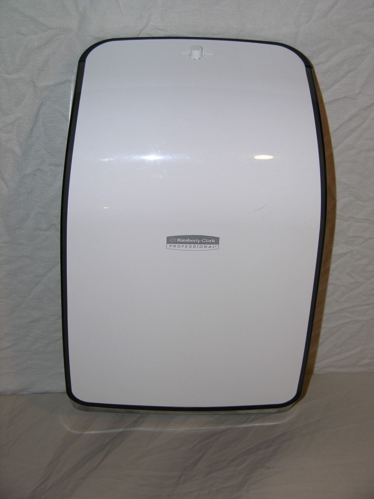 Kimberly-Clark Professional 09906 White Universal Folded Towel Dispenser, 18.85