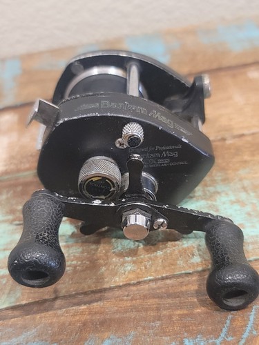 Vintage Shimano Bantam 10XSG Baitcaster Fishing Reel Made in Vintage Shimano Bantam 10XSG Baitcaster Fishing Reel Made in