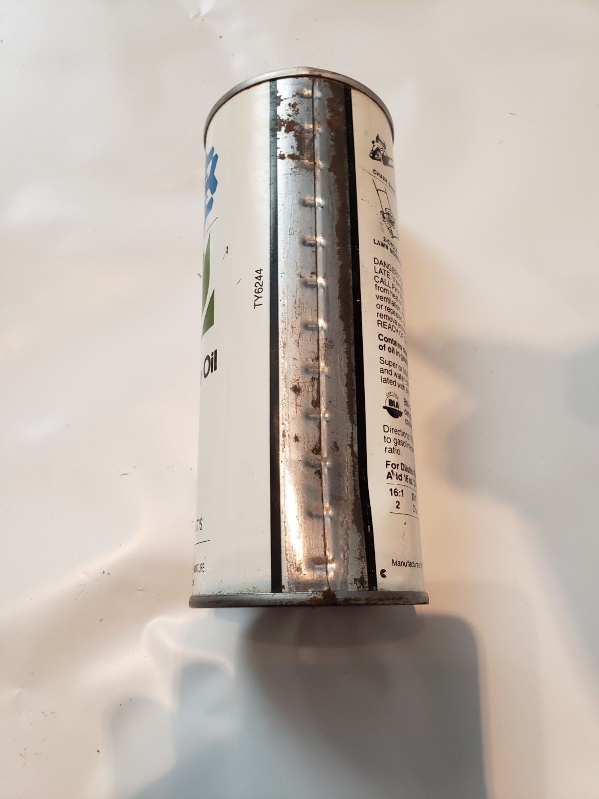 2 Cycle John Deere Engine Oil 16 Oz Can TY6244 O2