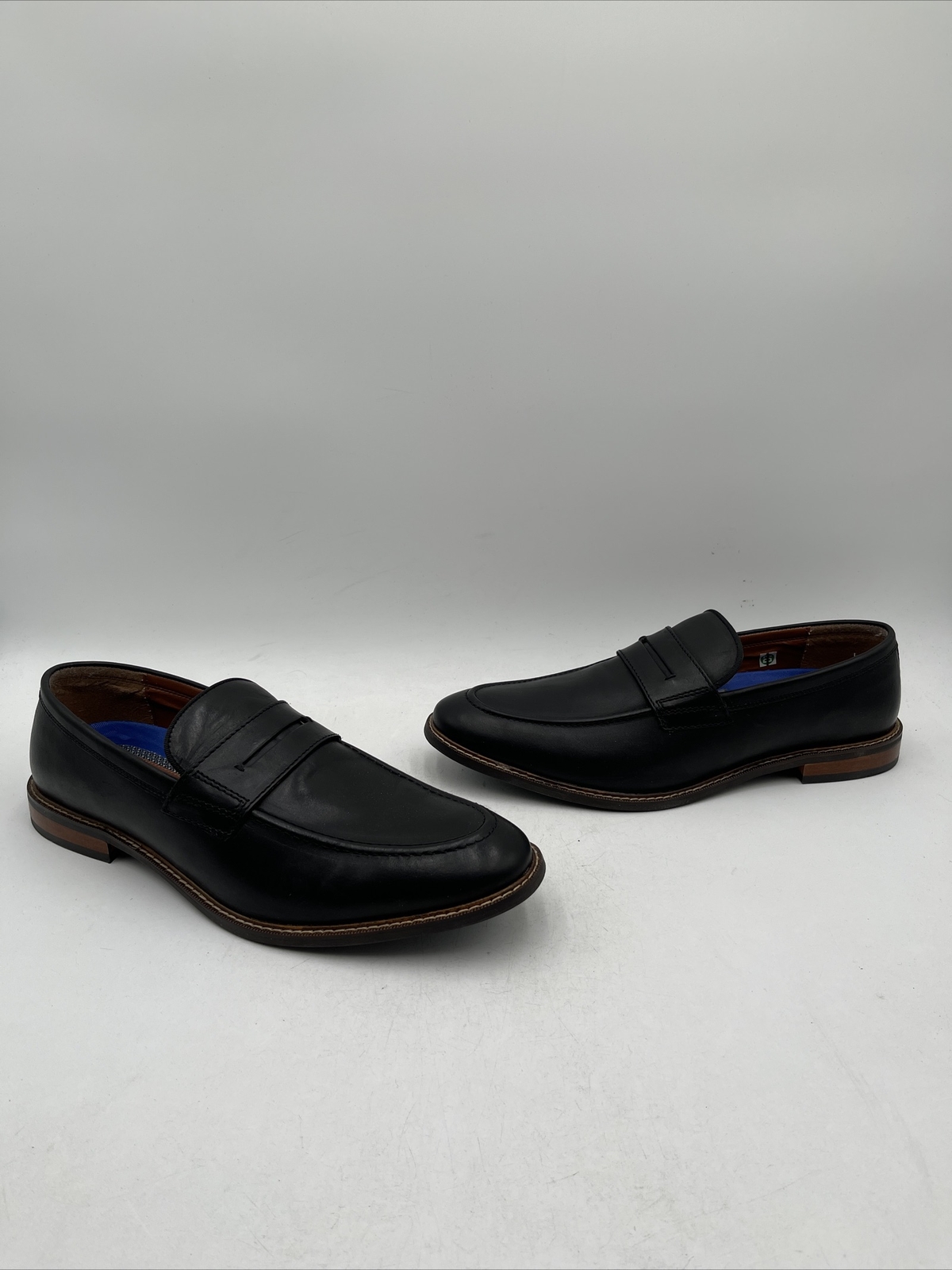 Vince Camuto Men\'s Lamcy Dress Shoe Loafer Size 9-9.5 Amazon.com | Vince Camuto Men main image 2