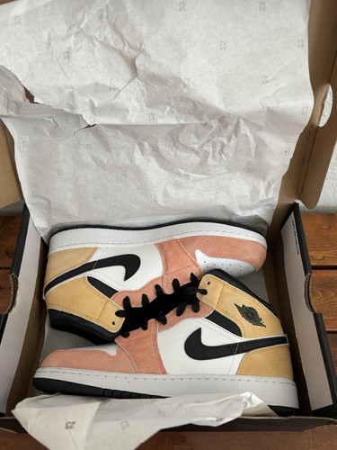 Nike Kid's Air Jordan 1 Mid GS Flight Club Size 7Y/8.5W Pink