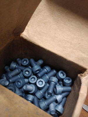 Lot of (200) ~ MID-STATES BOLT & SCREW CO. M8-1.25 X 16 SOC C/S PREM BLU