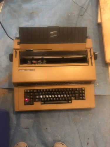 Silver-reed Ex55 Typewriter