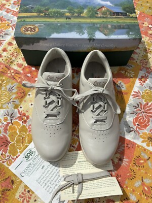 SAS Women s Freetime 9 1/2 WW Extra Wide 9.5 2W Bone Gray Gently Worn Boxed 