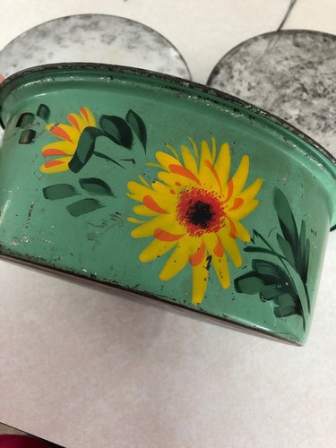 Vintage Mid Century Metal 3 Tier Pie Cake Cookie Carrier Taker Green