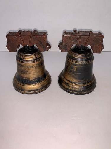 Vintage Souvenir Plastic Liberty Bell Salt and Pepper Shakers 3 1/4”