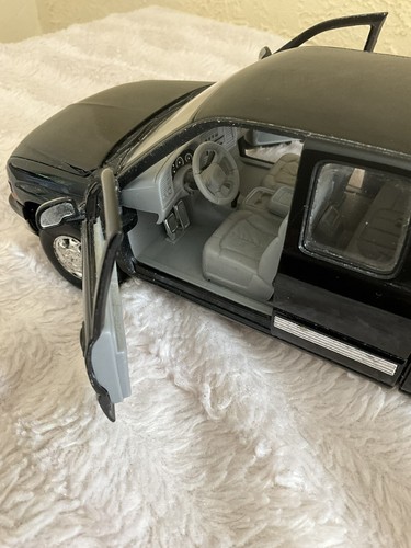 WELLY 1999 Chevrolet SILVERADO 3 Door Extended Cab Sport side Box 1:18