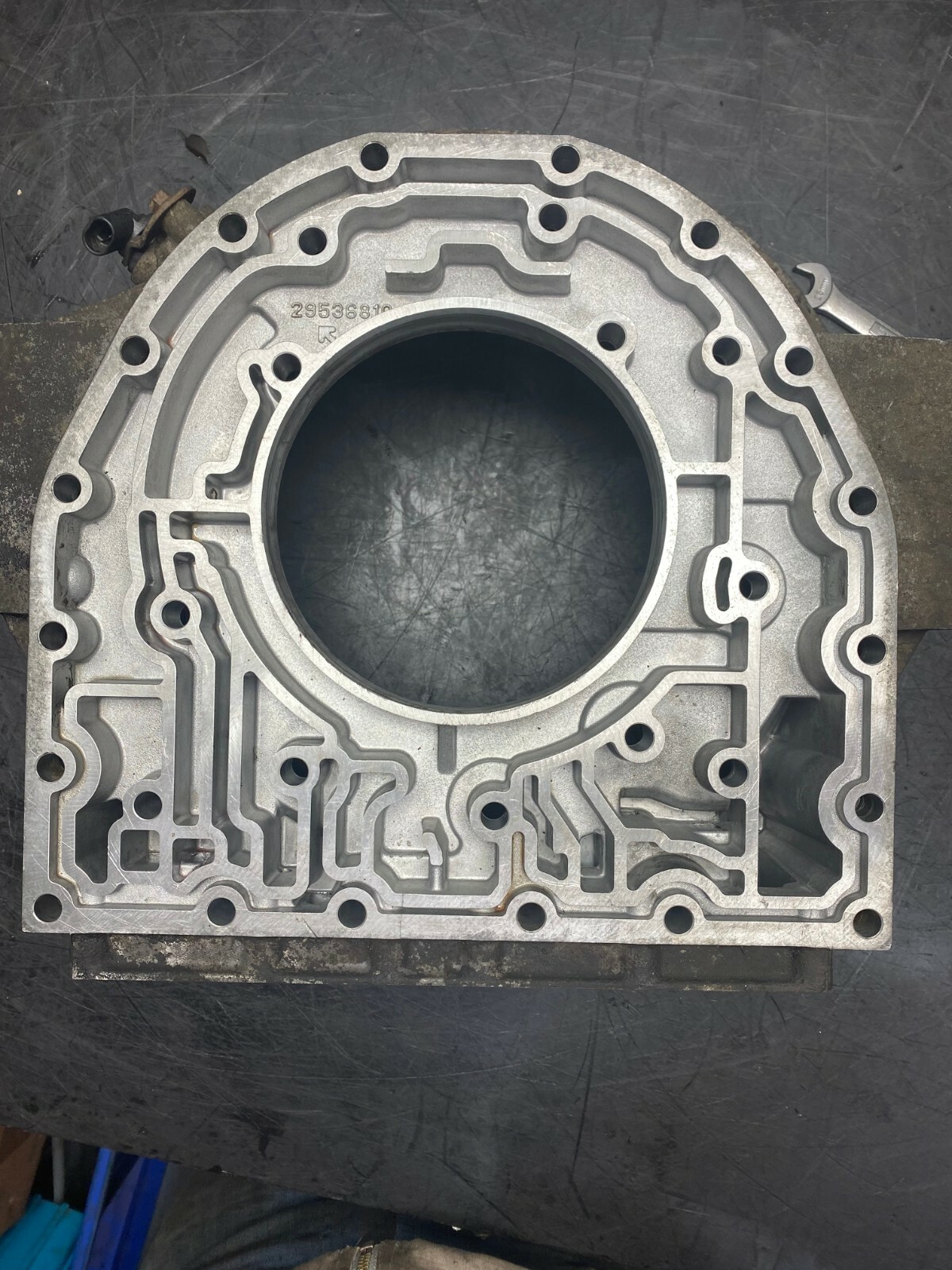 トランペット　allison ? Allison Transmission Converter Housing Breather 29558351