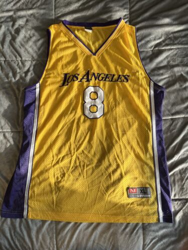8 LA Lakers Yellow Jersey XL Pre-owned Kobe , No Name On