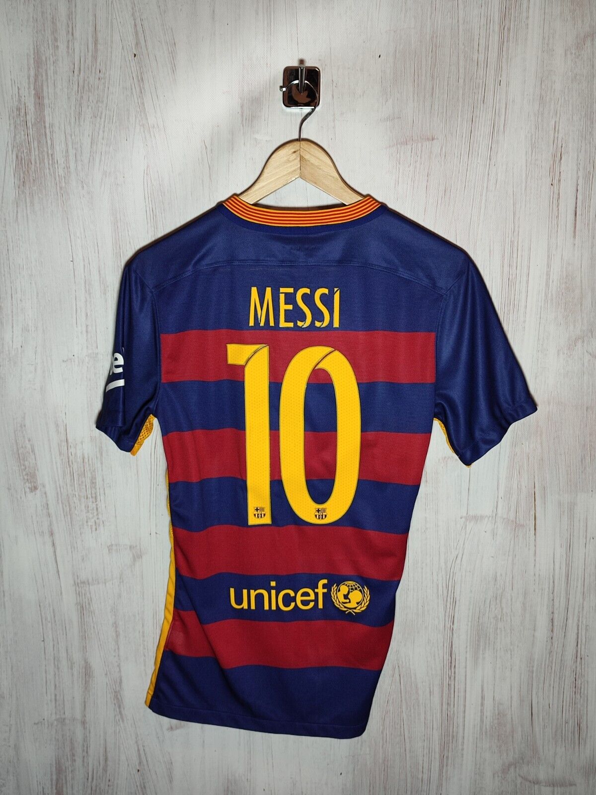 AUTHENTIC FC Barcelona 2015 2016 home Size S Nike shirt AUTHENTIC FC Barcelona 2015 2016 home Size S Nike shirt