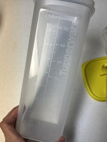 TUPPERWARE SLIM LINE PITCHER 8 cup/2L FLIP TOP SEAL 1 Container BRAND NEW