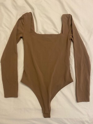 Aritzia Babaton Contour Square neck Long Sleeve Bodysuit Brown Small Women s
