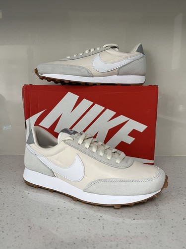 公式正規品!★DAYBREAK SILVER AND WHITE Nike Womens Daybreak - White/Metallic Silver - Trainers