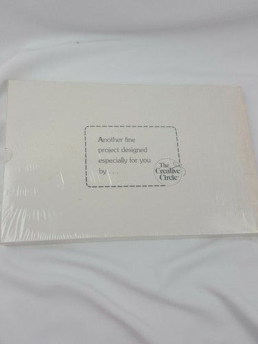 NEW Vintage Creative Circle Kit # 6084 Wood Note Memo Cork Board Embroidery 1984