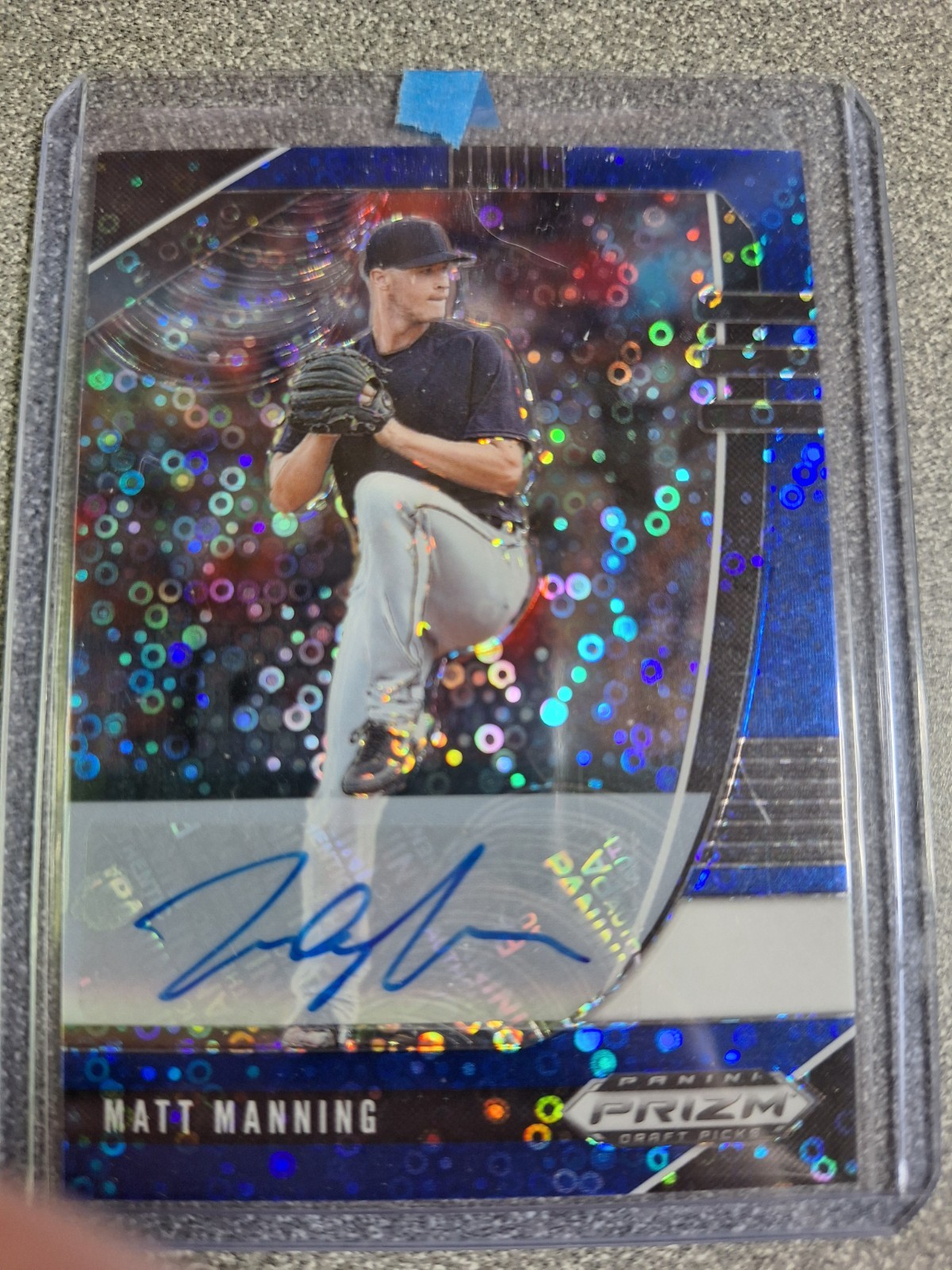 2020 Panini Prizm Matt Manning #PDP144 AUTO Blue Donut Circles /25 AP355