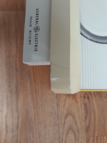 Vintage GE General Electric Food Slicer Yellow Plastic Metal Blade Model B1-SL10