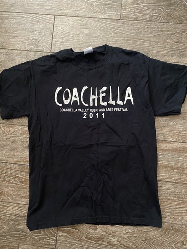 COACHELLA Music and Arts Festival Men's T Shirt size M 2011
