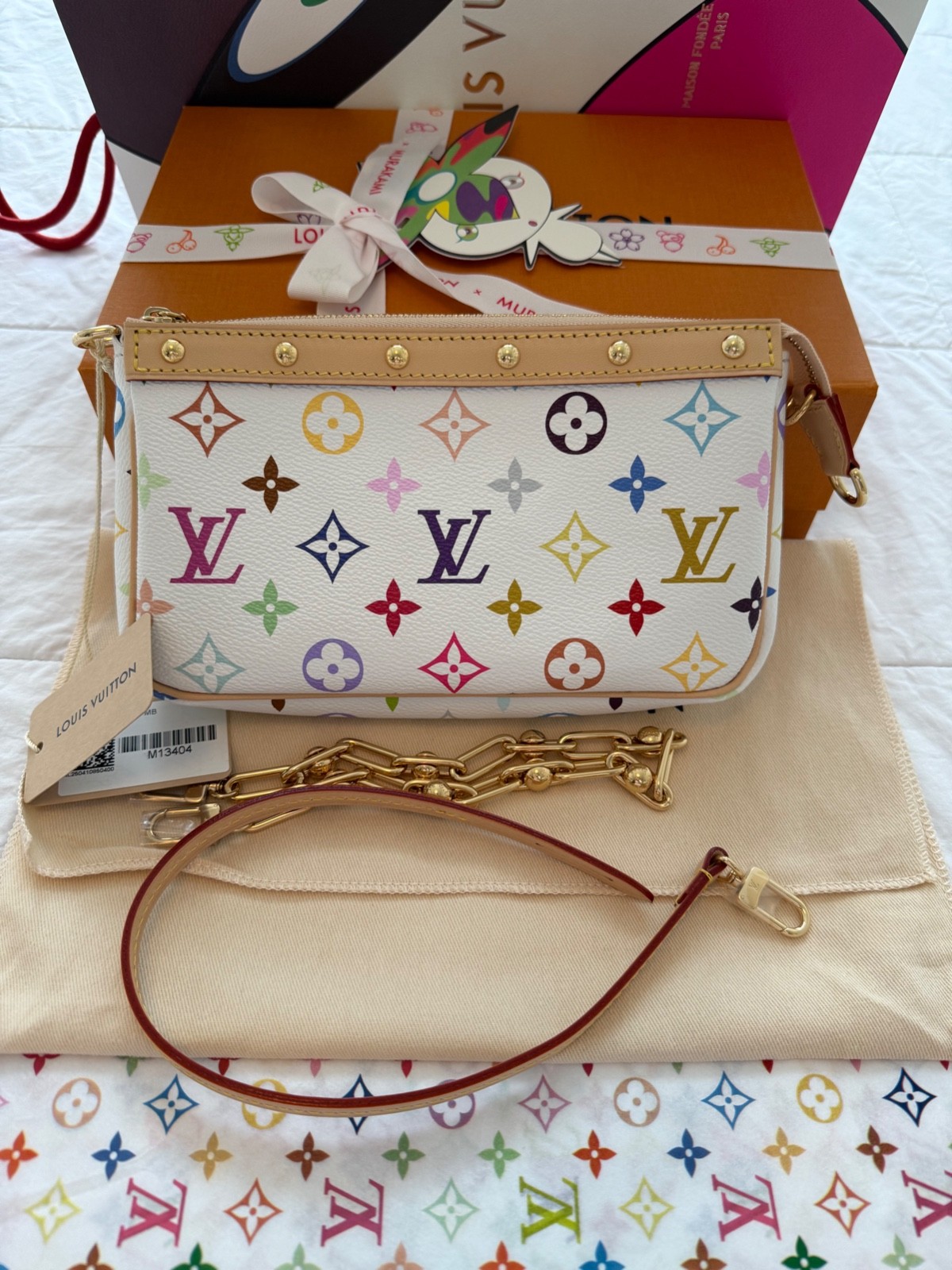 Louis Vuitton マスクバンダナ LV MADE ダミエ ポーチ付 Louis Vuitton マスクバンダナ LV MADE ダミエ ポーチ付