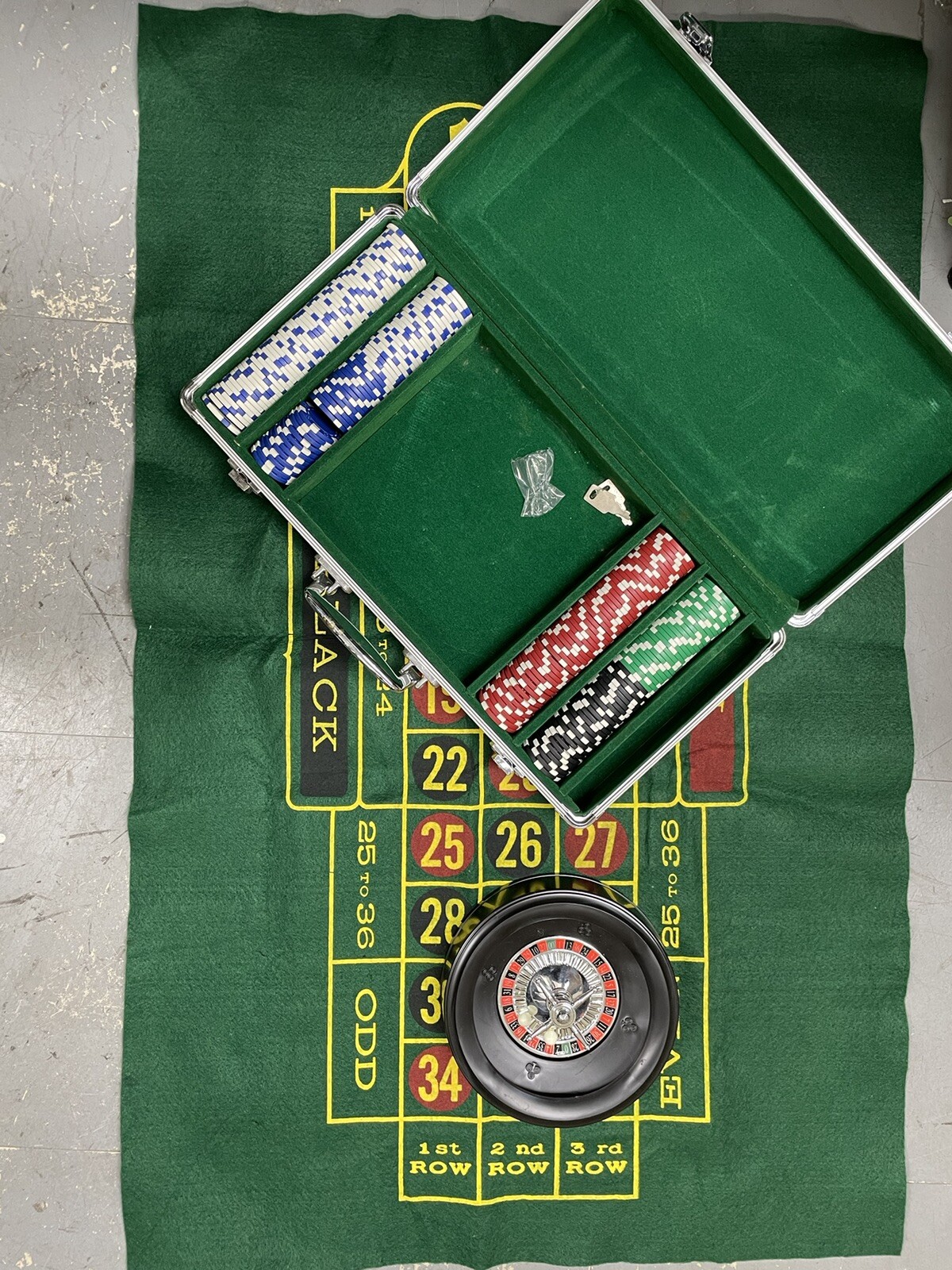 Deluxe Poker Roulette Wheel Casino Game Table Set with