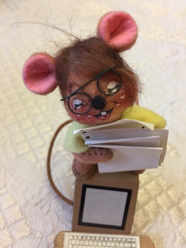 ANNALEE  MOUSE WITH COMPUTER   # 1996