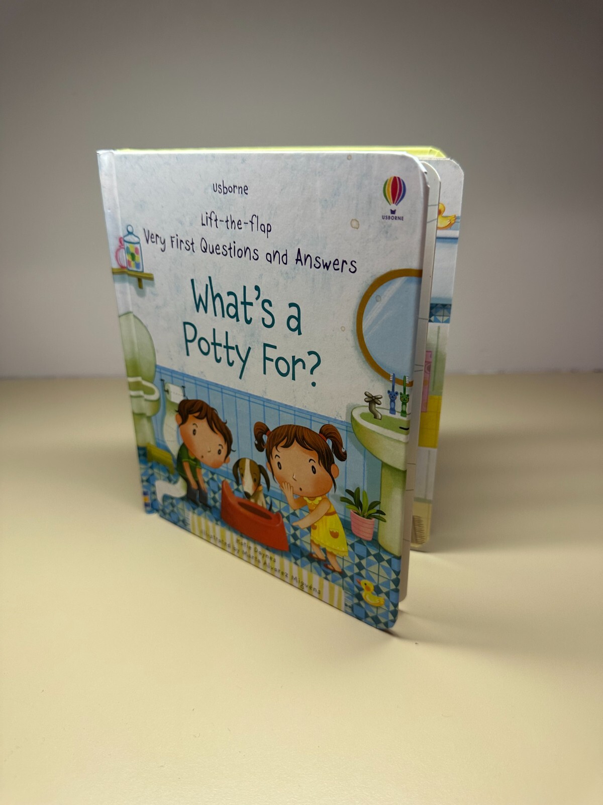 絵本・児童書 Usborne Very First Questions and Answers Usborne Lift-the-Flap Very First Questions and Answers (2020