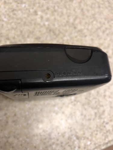 Sony WM-FX453 FM/AM Walkman Radio Works Do Not Think Cassette Does