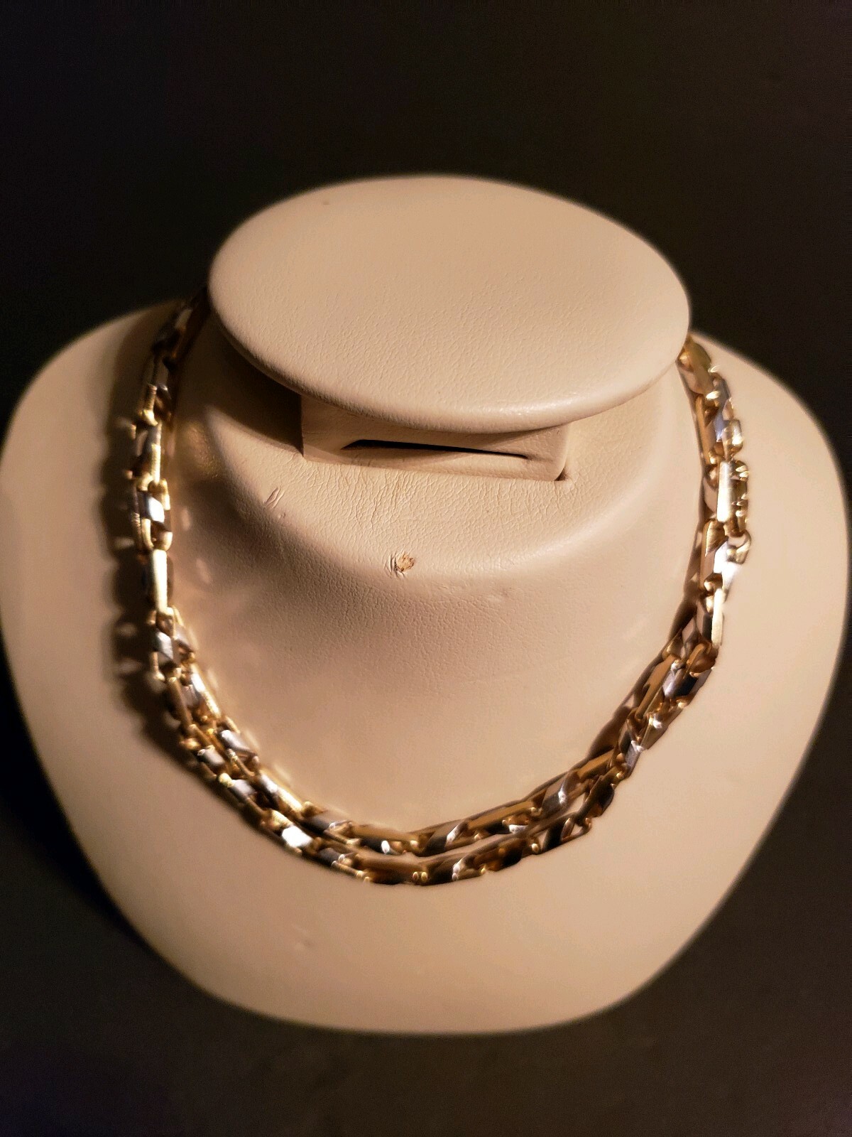 Mens 10 kt yellow gold chain 29.76 