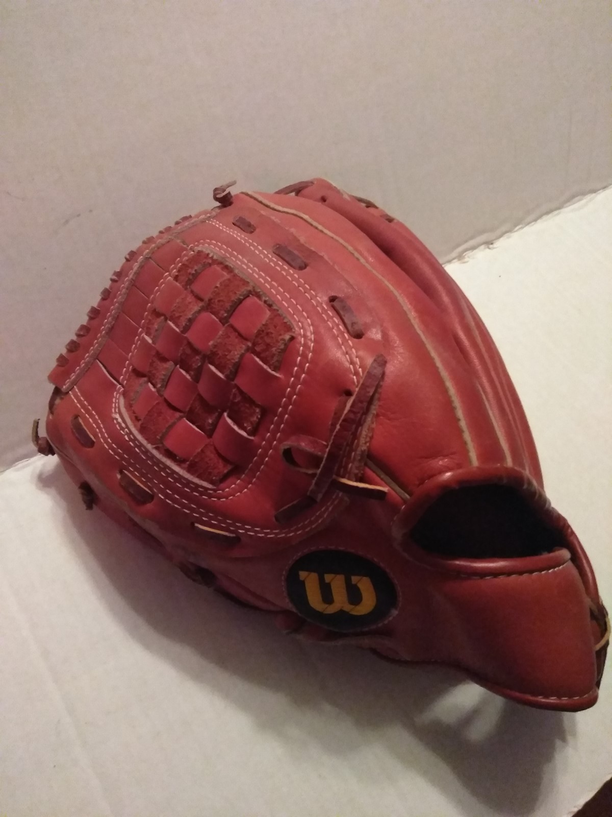 WILSON  MODEL 2971,,USED GREAT SIZE12.5, LEFT HANDED THROWER.KIRBY PUCKETT.