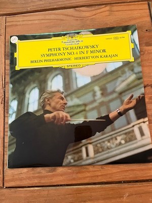 LP MUSICA CLASSICA Tschaikowsky Symphonie Nr.4 F-moll Op.36 13907 ST33 SLPM