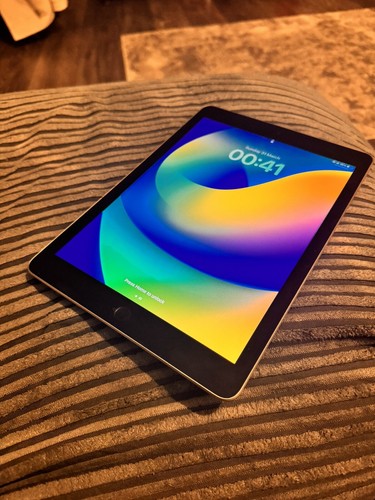 タブレット Apple - 2018 ipad 6th Generation wi-fi 128GB Amazon.com: Apple 2018 iPad 6th Gen 9.7-inch Wi-Fi 128GB