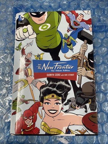 DCアメコミ海外書籍2冊 Wonder Woman #224 DC 1976 Wonder Woman VS. the United States