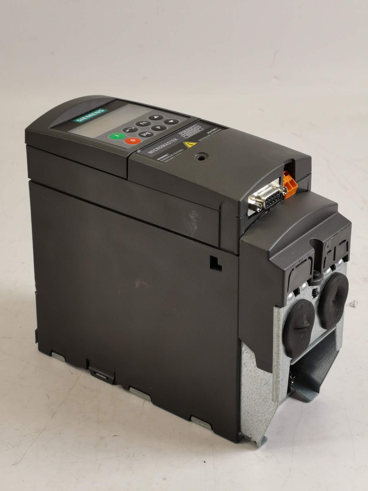 SIEMENS Micromaster 6SE6420-2AB13-7AA1+ 6SE6400-1PB00-0AA0