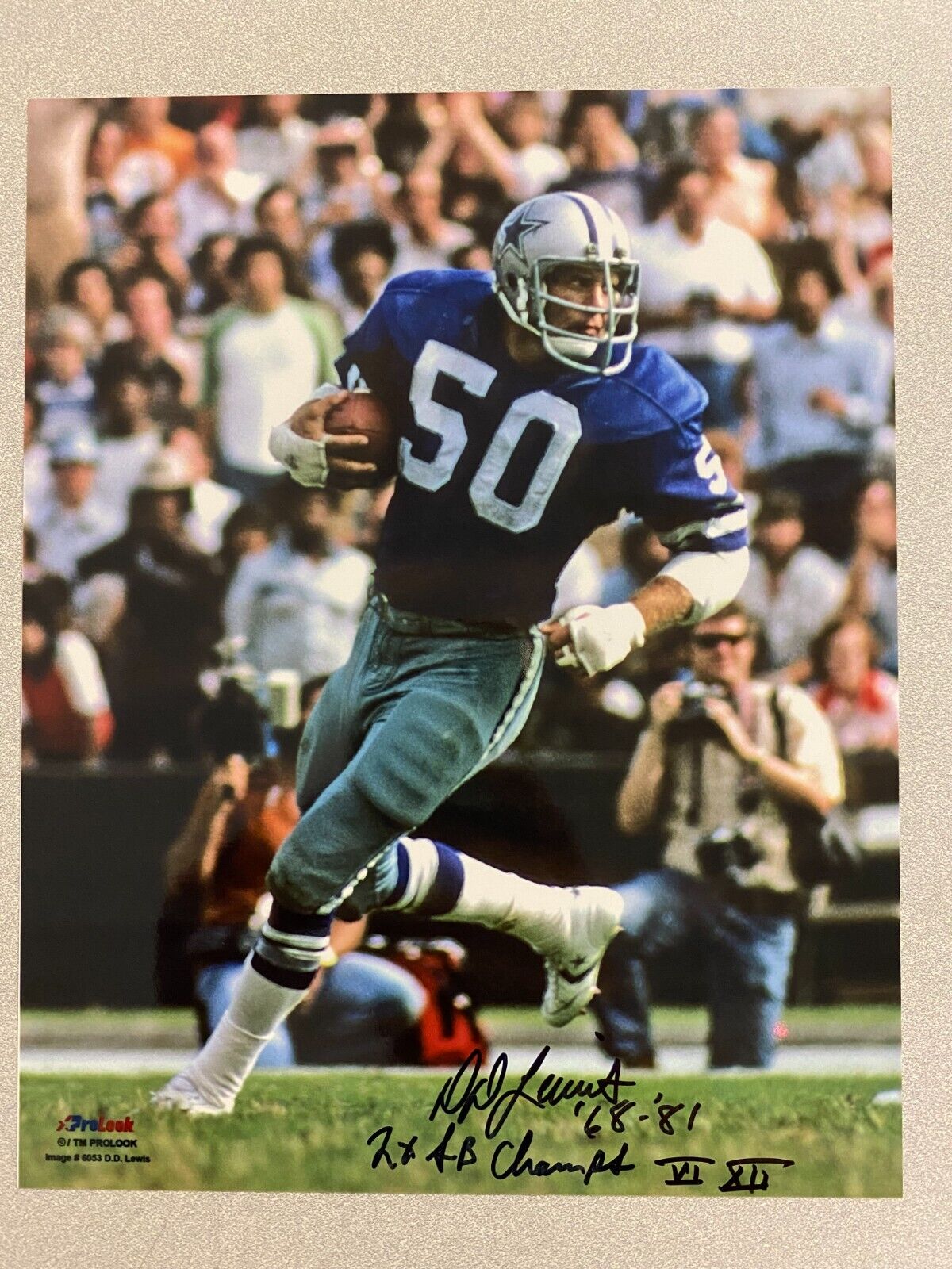 D.D. Lewis signed DALLAS COWBOYS 8 X 10 Photo 2X SB CHAMPION D.D. Lewis signed DALLAS COWBOYS 8 X 10 Photo 2X SB CHAMPION