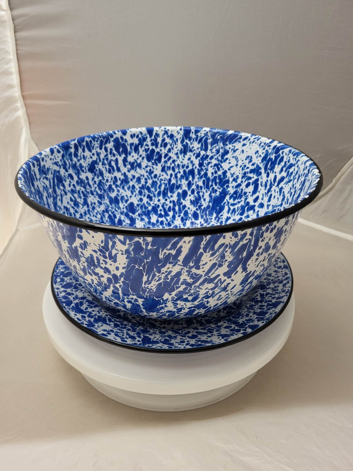 Geloomy 「Saladbowl」 CD 2 Vtg Enamelware metal- 1 large