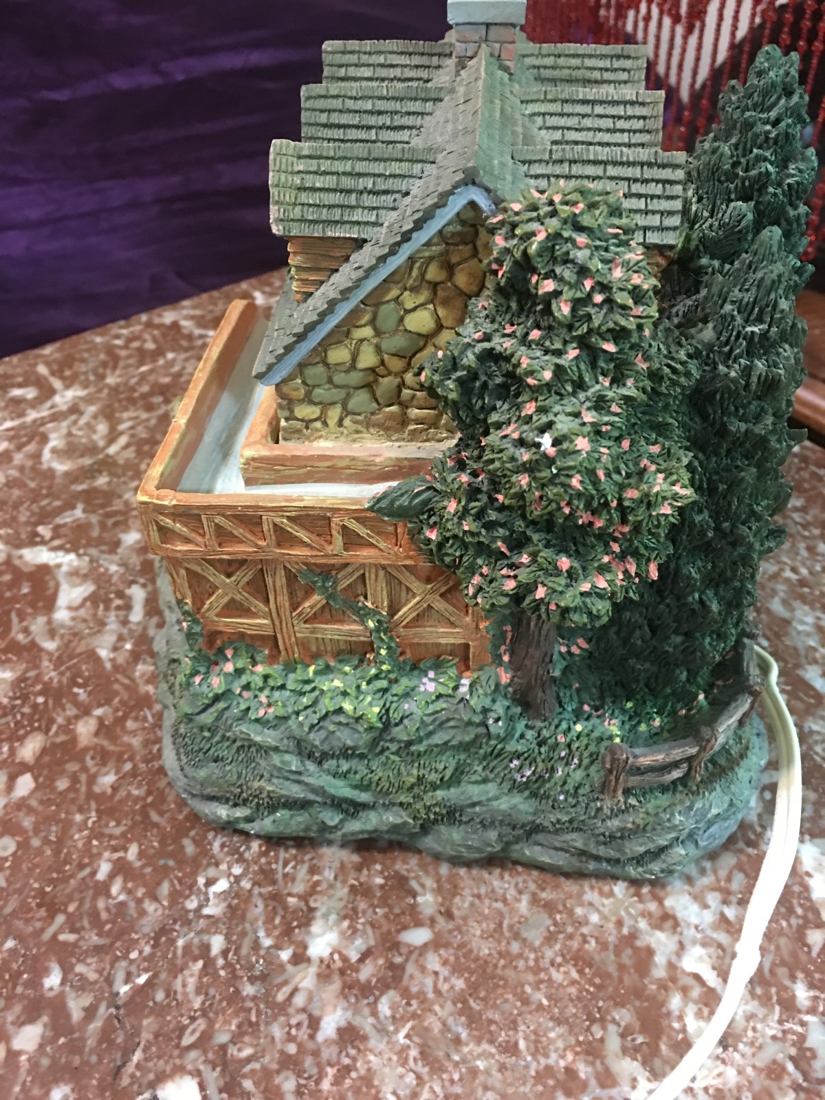 2001 Thomas Kinkade Hawthorne Village 