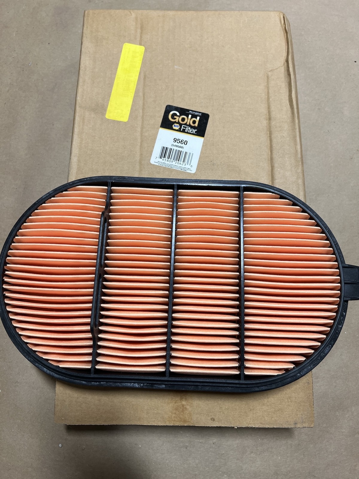New NOS NAPA Gold Air Filter 9560