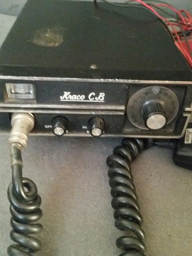 Vtg Kraco 40 Channel CB radio. 70's era. Works great. KCB 4010.