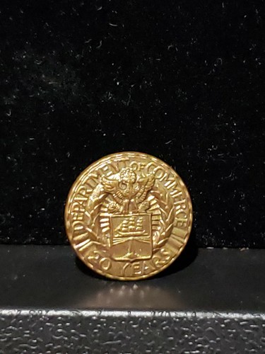 VINTAGE US DEPARTMENT OF COMMERCE 20 YEAR SERVICE LAPEL PIN Unique Estate Find