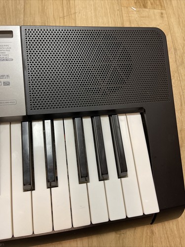 Casio LK-165 Electronic Keyboard With Key Lighting System